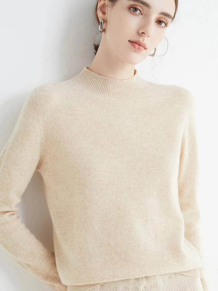 2025 Autumn and Winter Women's Solid Round Neck Sweater