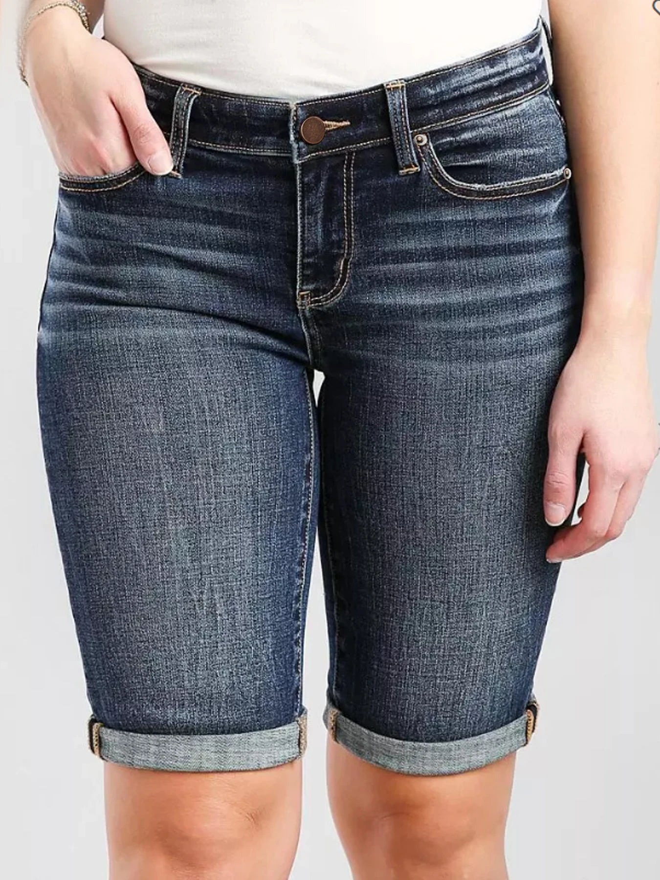 New Dark flanged Denim shorts !