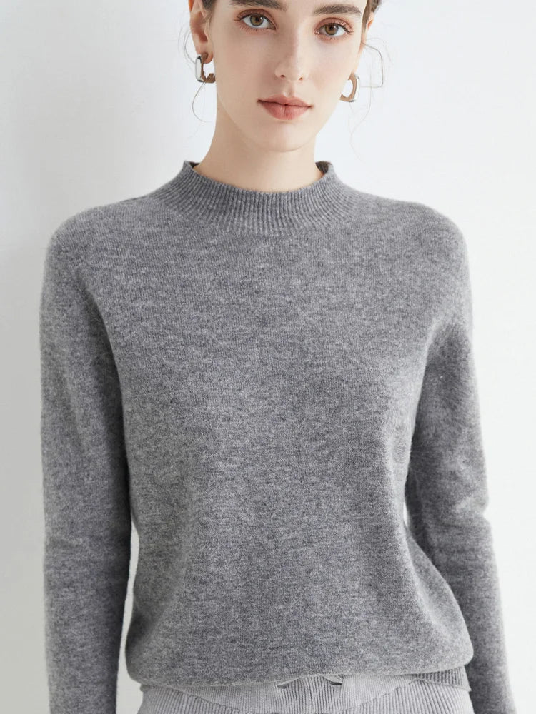 2025 Autumn and Winter Women's Solid Round Neck Sweater