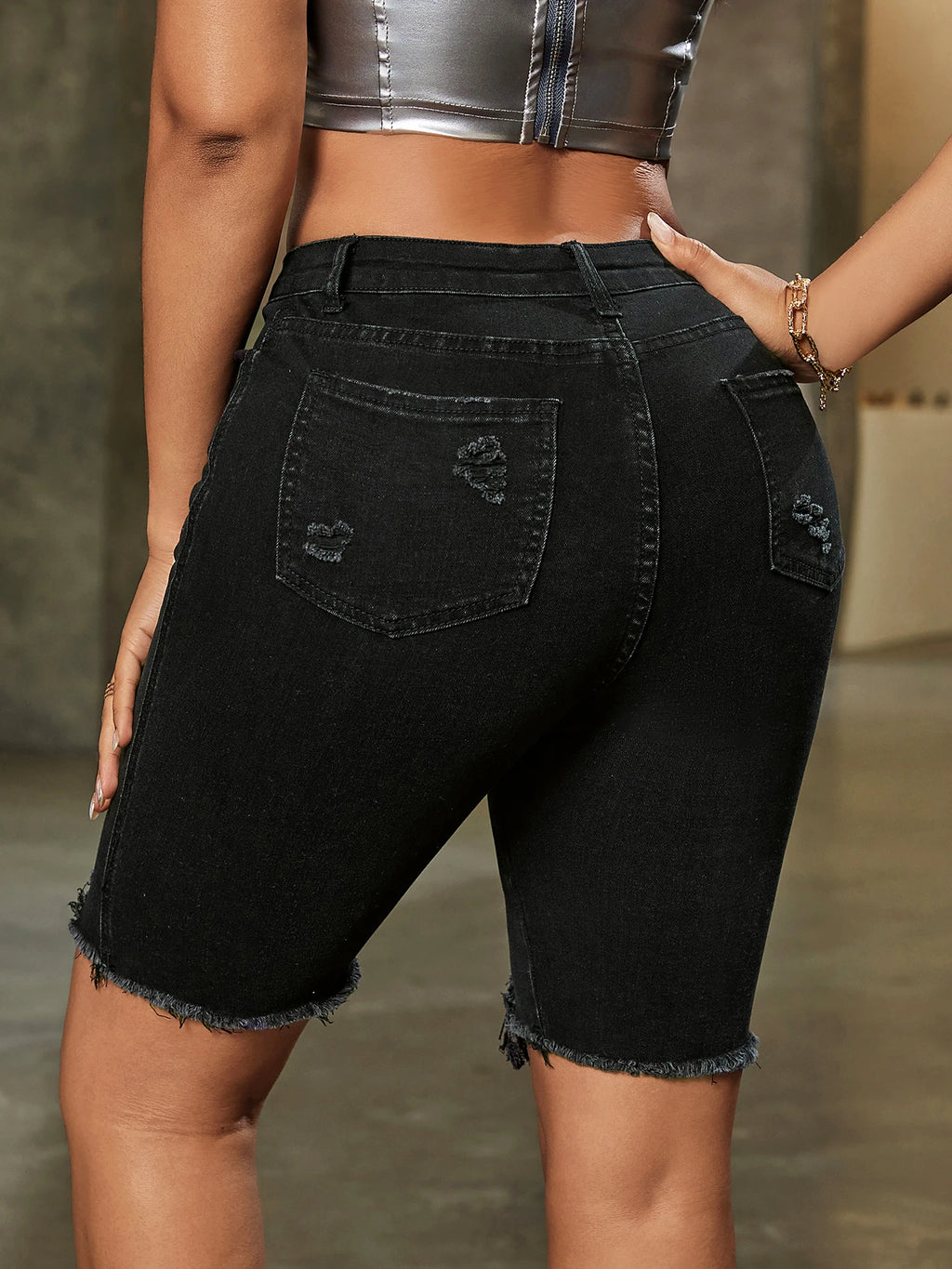 girl  black Denim shorts !