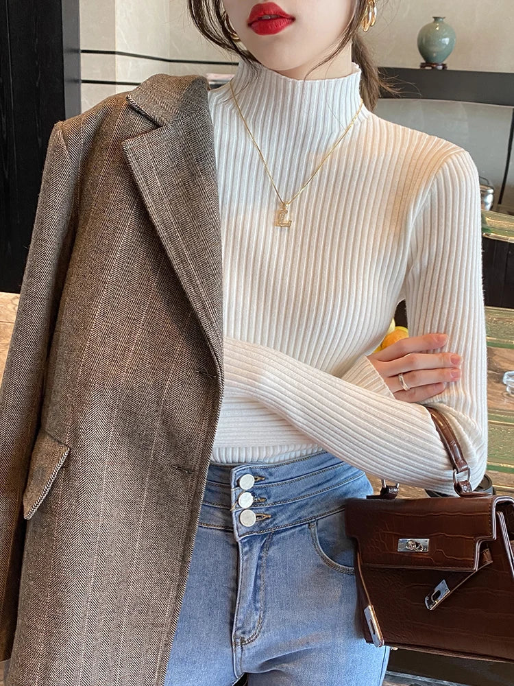 2025 Autumn and Winter Women's Solid Round Neck Sweater !